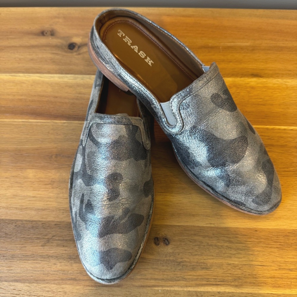 Trask Women 9.5 M Silver Metallic Camo‎ Leather Mules Slip On Loafers Casual